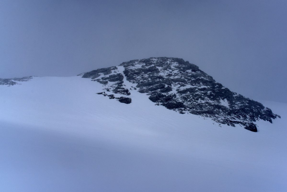 02D Climbing By Branscomb Peak In The Jacobson Valley On Mount Vinson Summit Day